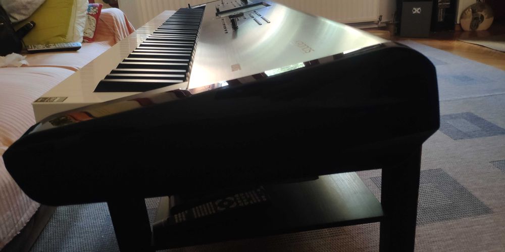 Oferta Black Friday! Korg Kronos 88 + case. Pana pe 15 noiembrie