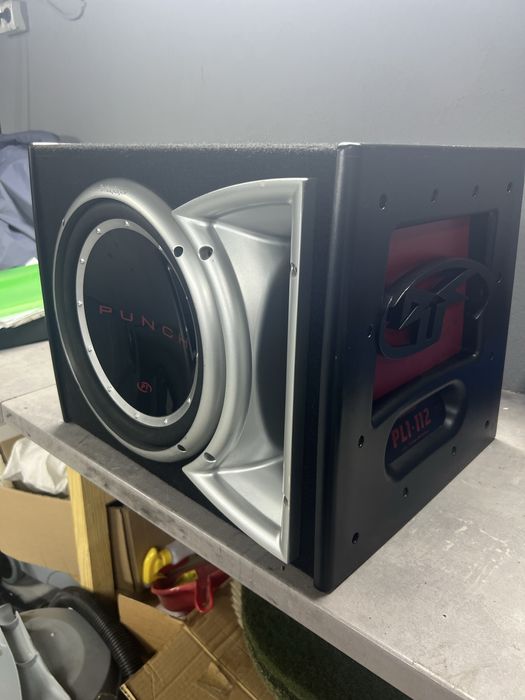Vand subwoofer auto