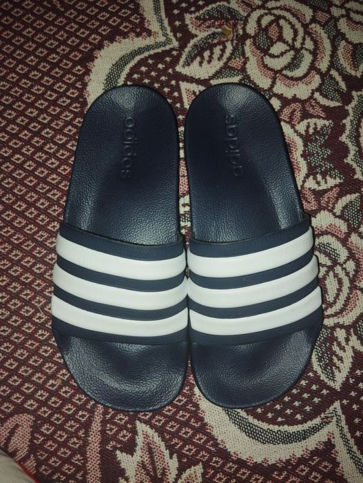 papuci Adidas Originali noi Mărimea 37,5