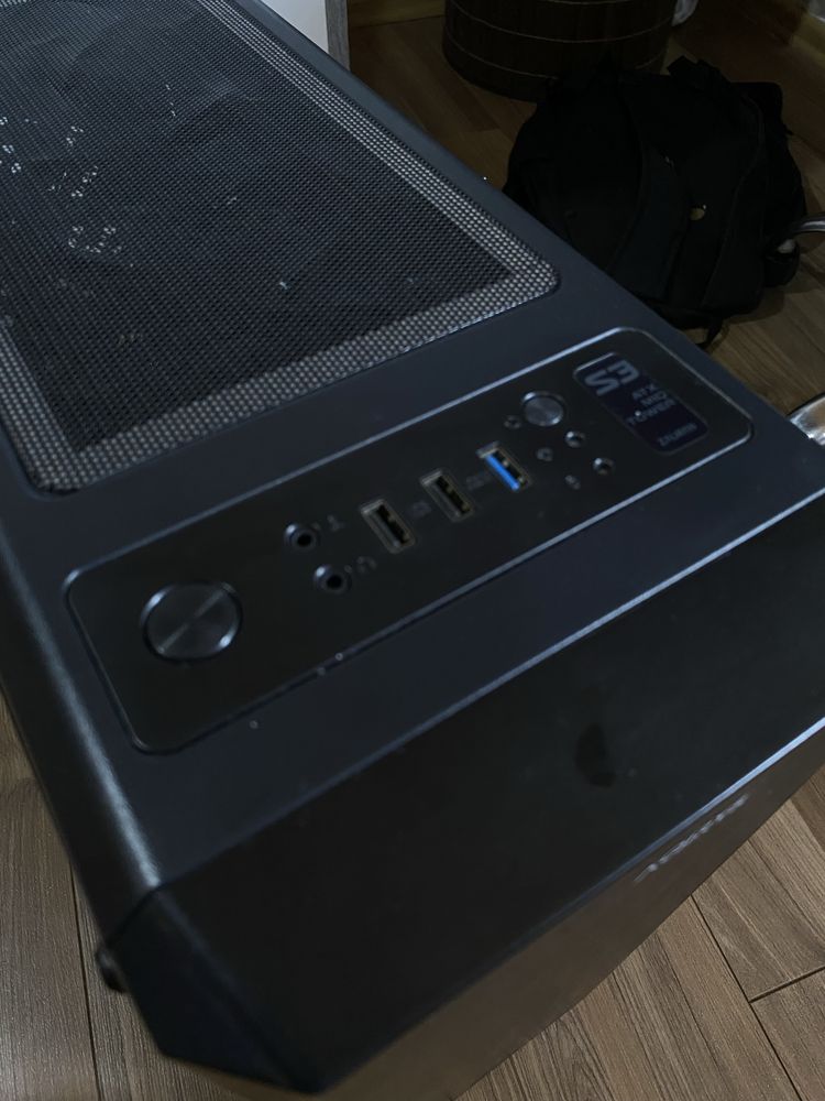 PC Gaming Ryzen 5 | 16GB RAM | SSD 500GB | GTX 1050 | Ofer și monitor!
