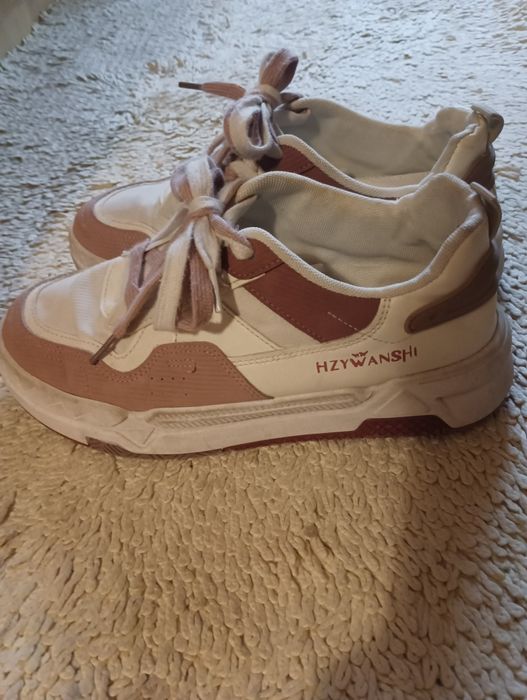 Дамски маратонки 43 номер