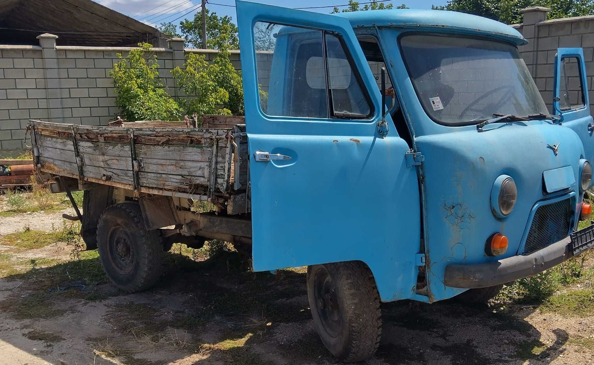 бордови УАЗ, 4х4, ръчни скорости