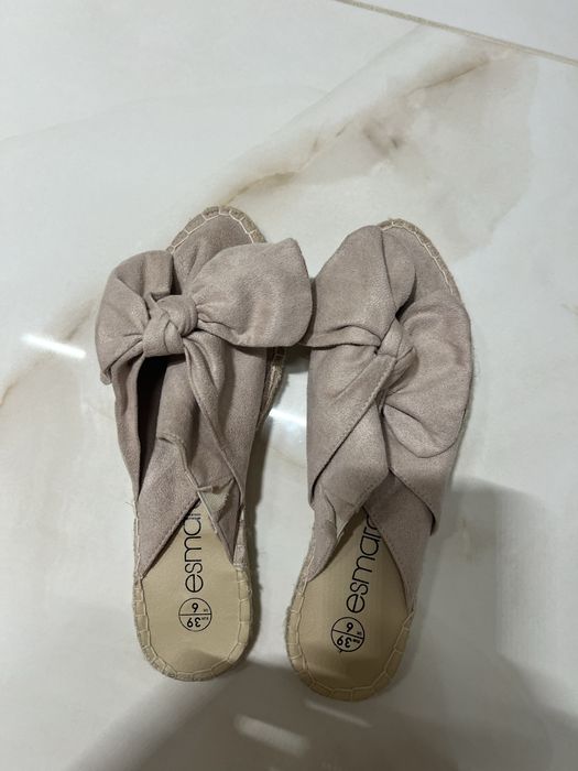 Еспадрили пепел от рози