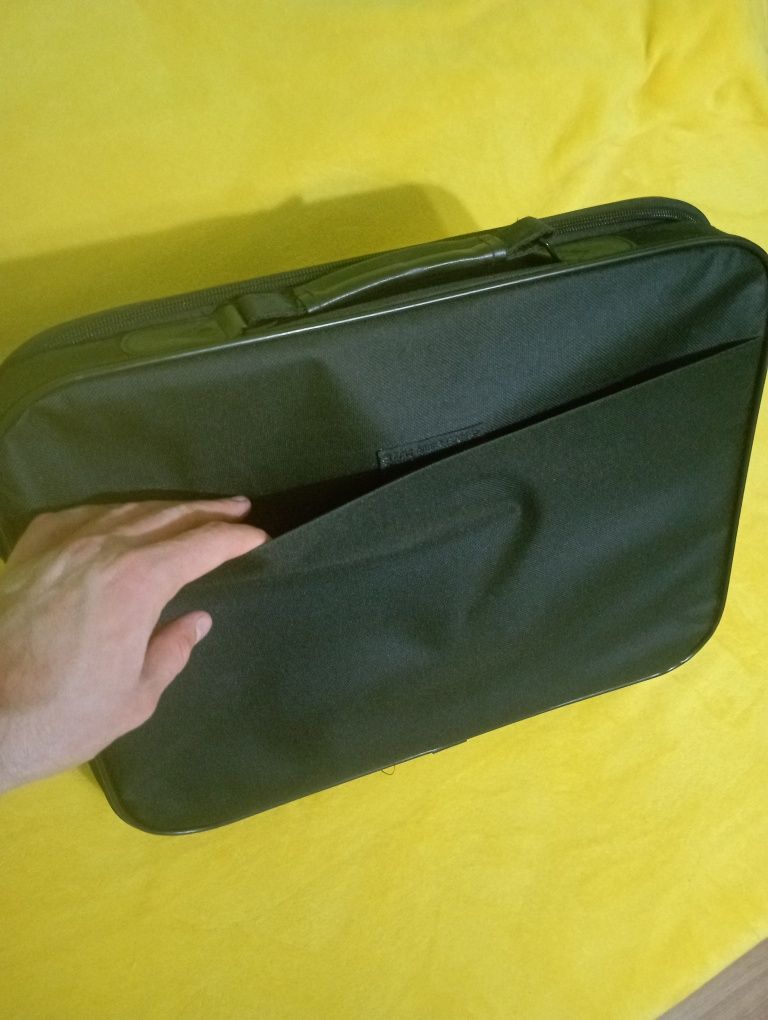 Geanta de laptop Spacer ca noua