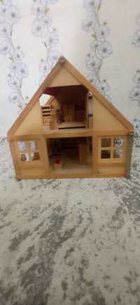 Кукольный деревянный домик