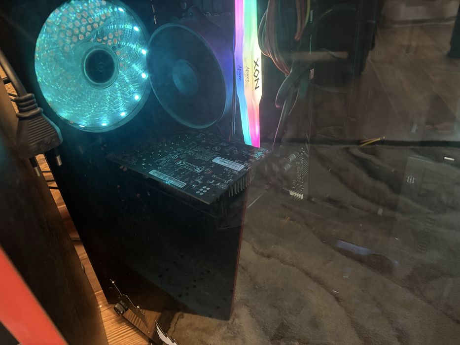 компьютер, пойдет для не тяжелых игр.