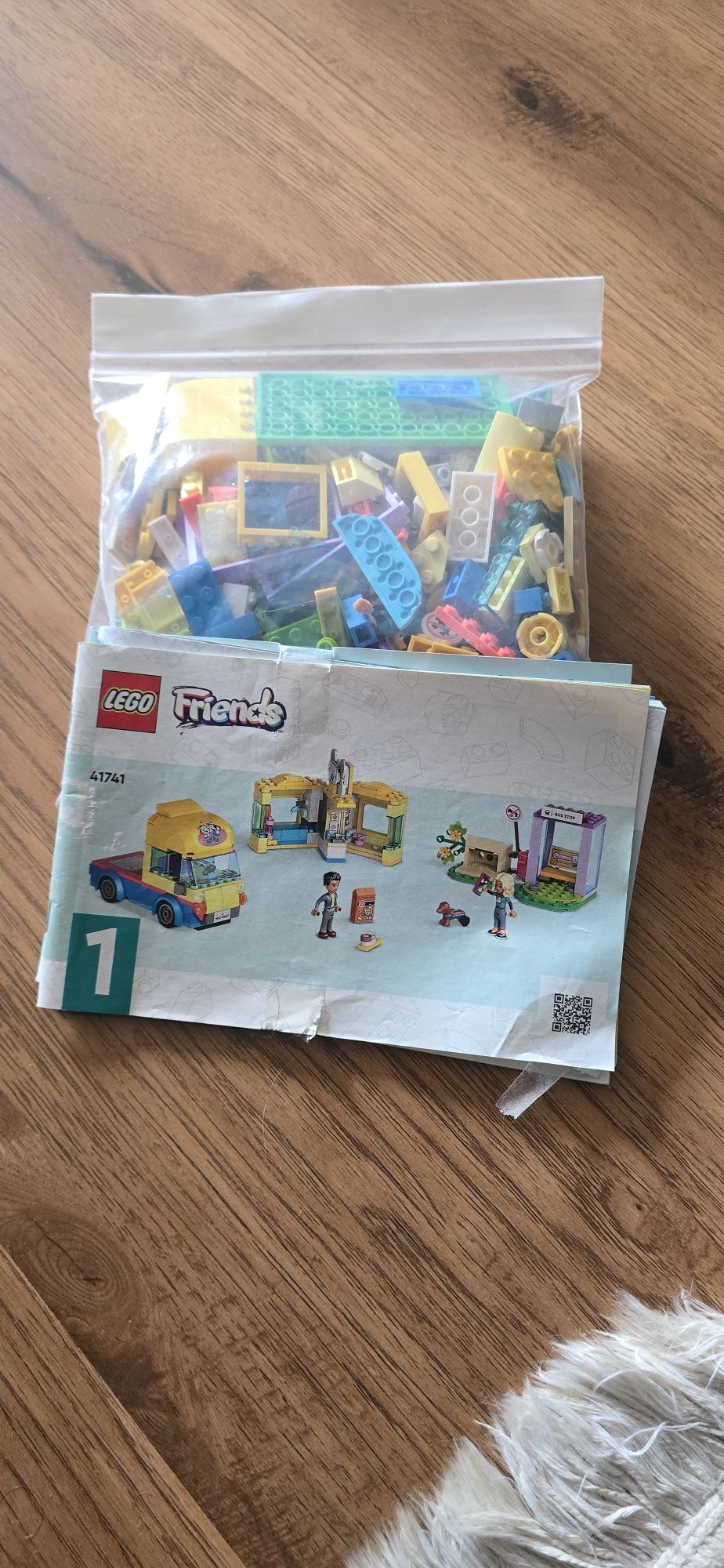 LEGO Friends - Furgoneta pentru salvarea cainilor 41741