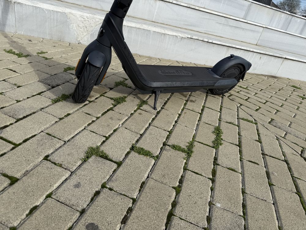 Trotineta Ninebot E2 PRO