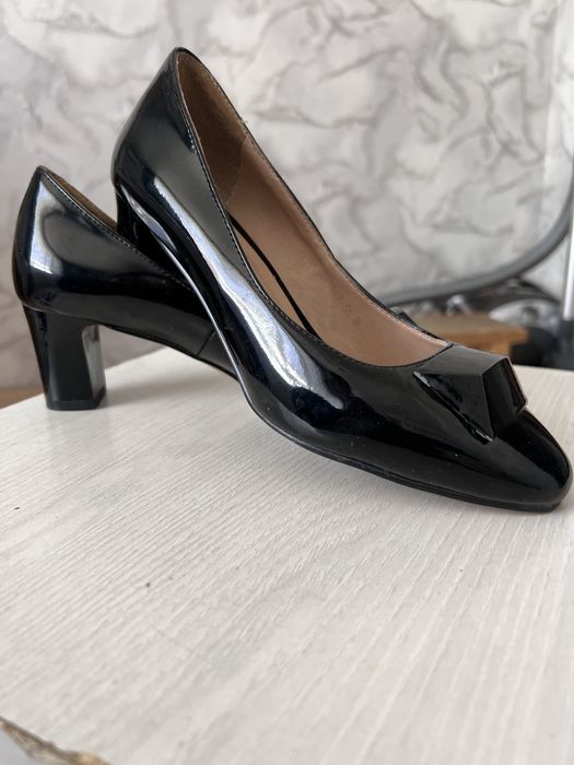 Продам туфли.36 размер