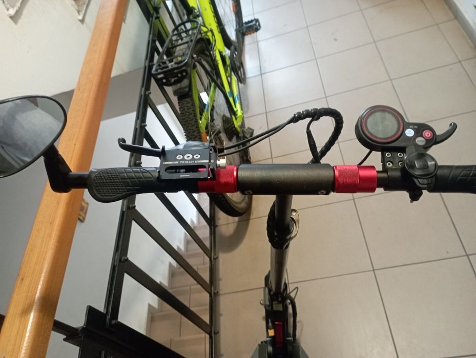 Vând trotineta electrica din Polonia.