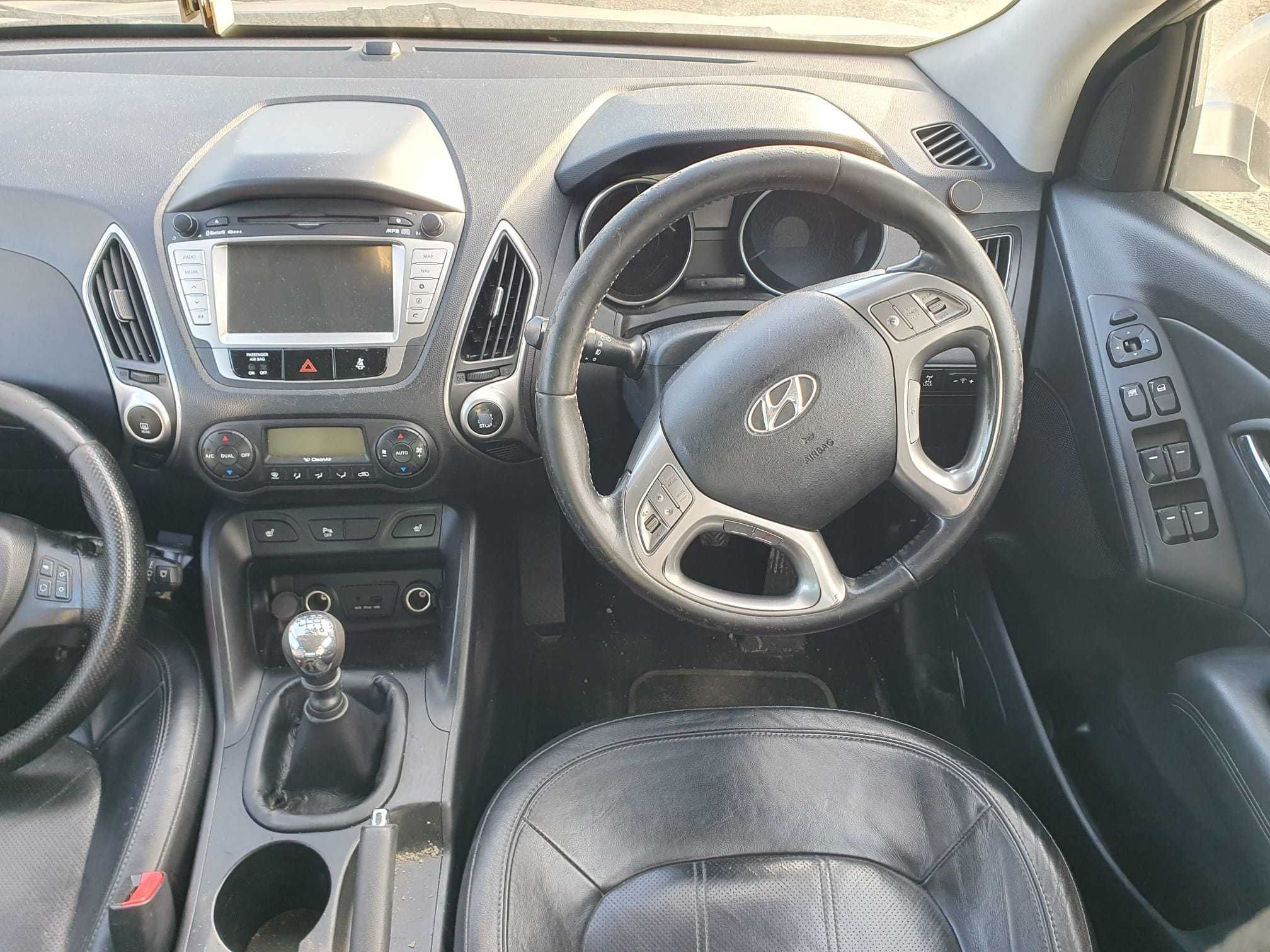 Dezmembrez Hyundai IX35 2.0CRDI 4WD 2010