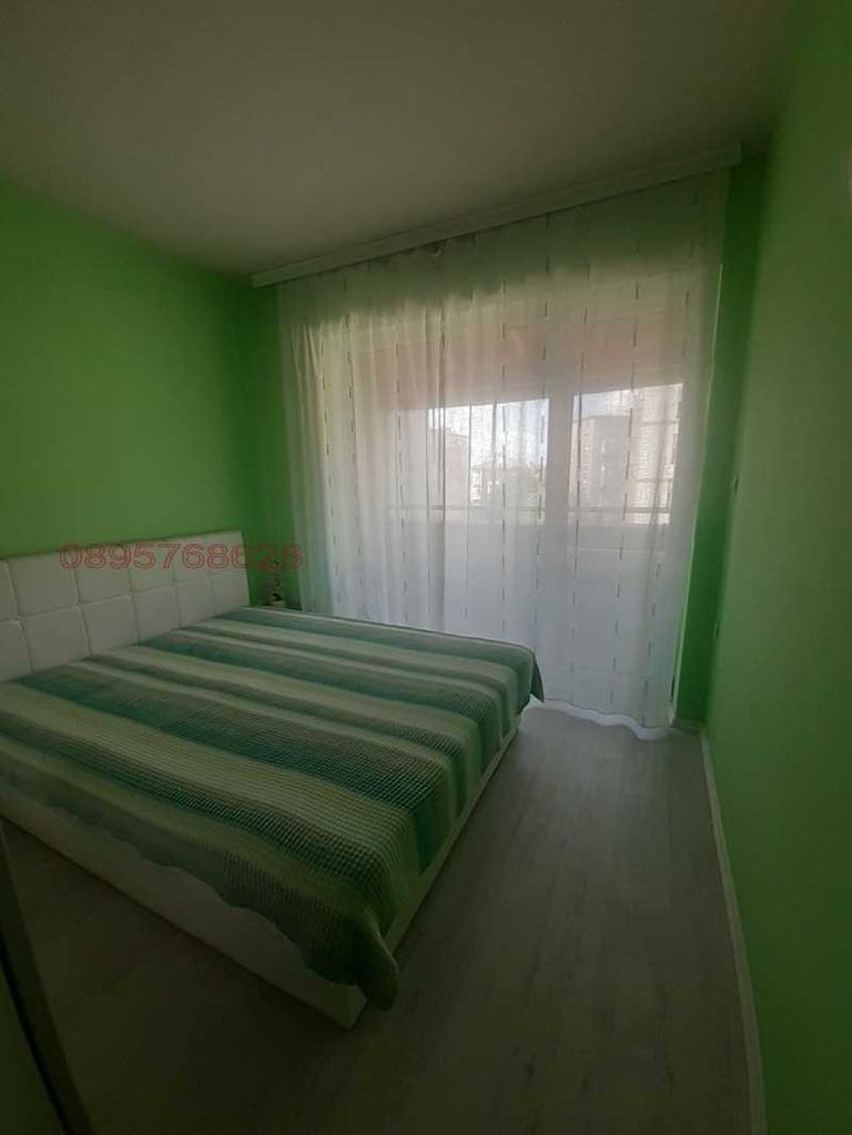 Продава се Тристаен апартамент в Стара Загора, Център - 101 кв.м за 1307 €/кв.м - Снимка #9