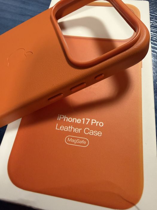 MagSafe Leather Case iPhone 17 pro