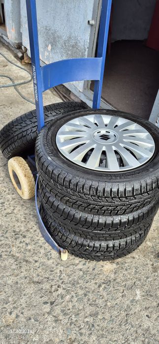 Set 4 jante tabla cu anvelope iarna Yokohama 175 65 R15 84T Suzuki