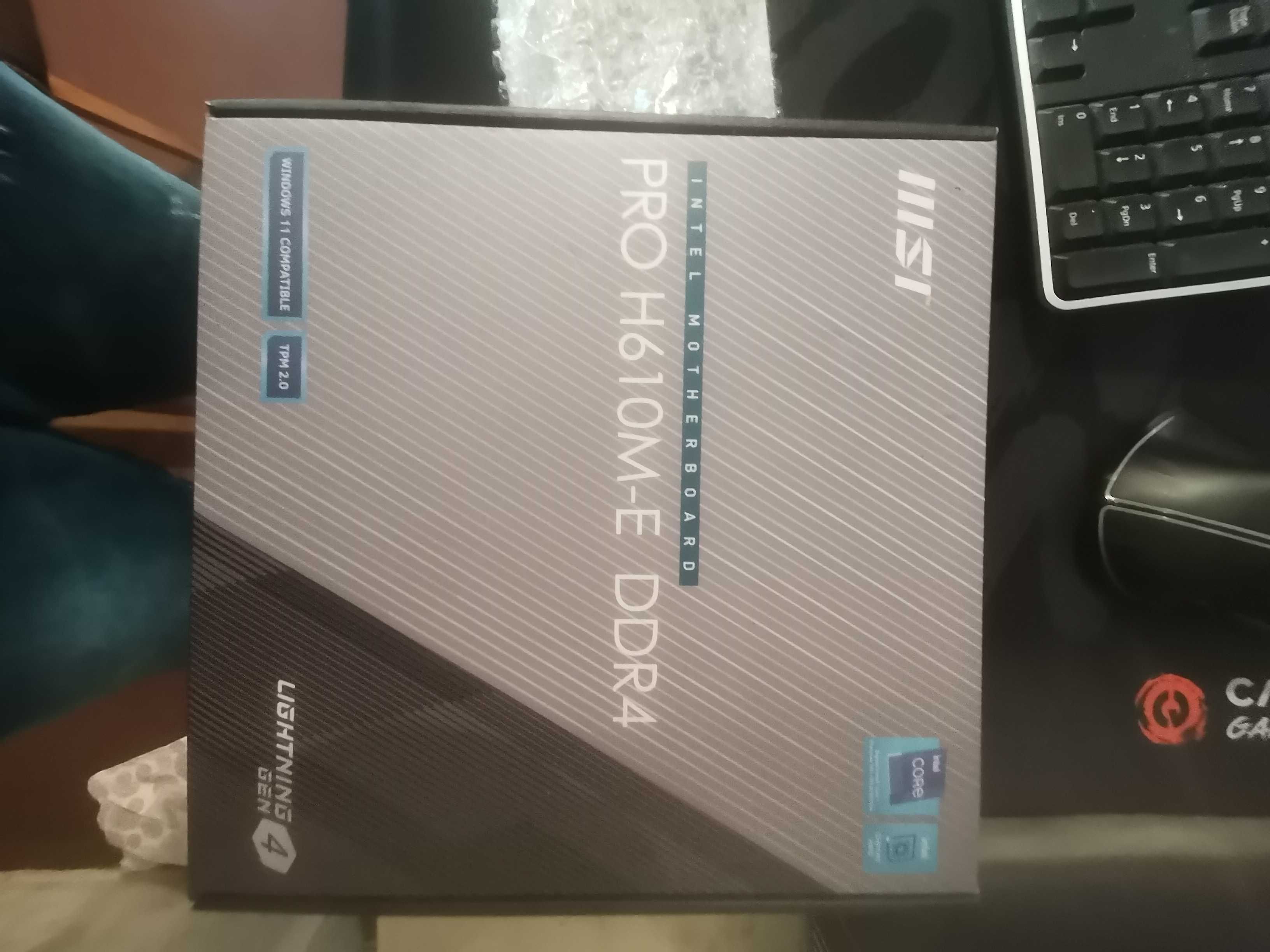 Гейминг Компютр, i5 12400f, GTX 1080ti 11GB, 16GB Рам, FullHD Monitor