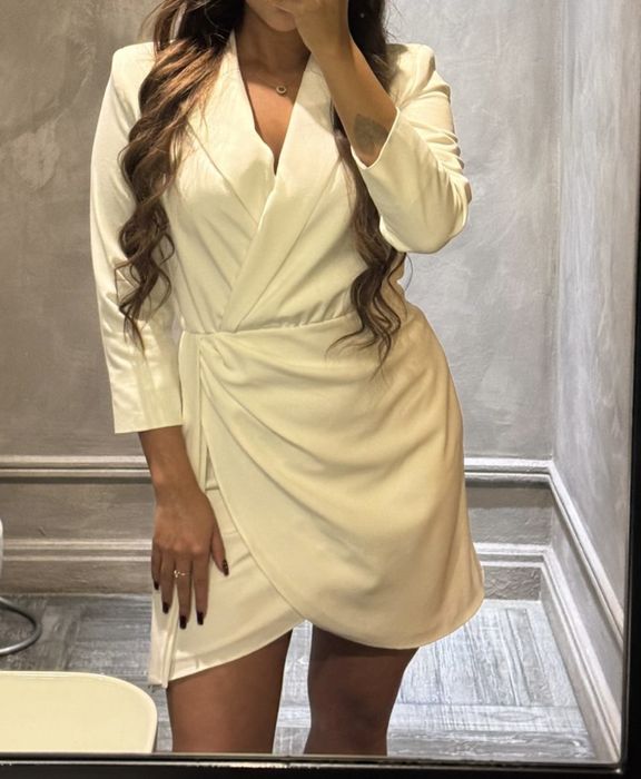 Продам платье LICHI