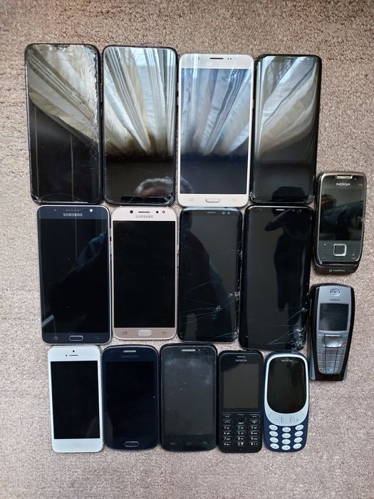 Telefoane pentru piese Samsung
