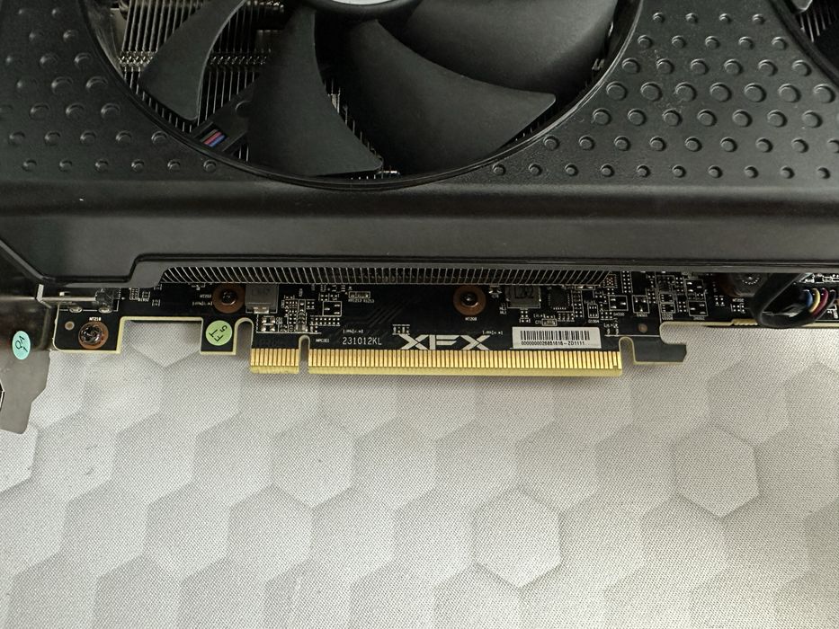 Placa video Rx 7600 xt pret fix