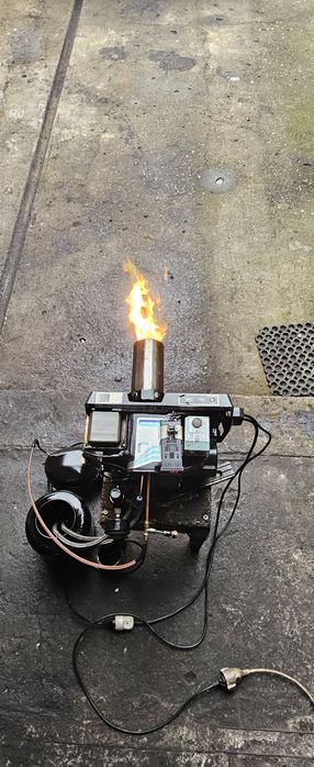 Arzător de încălzire pe ulei ars