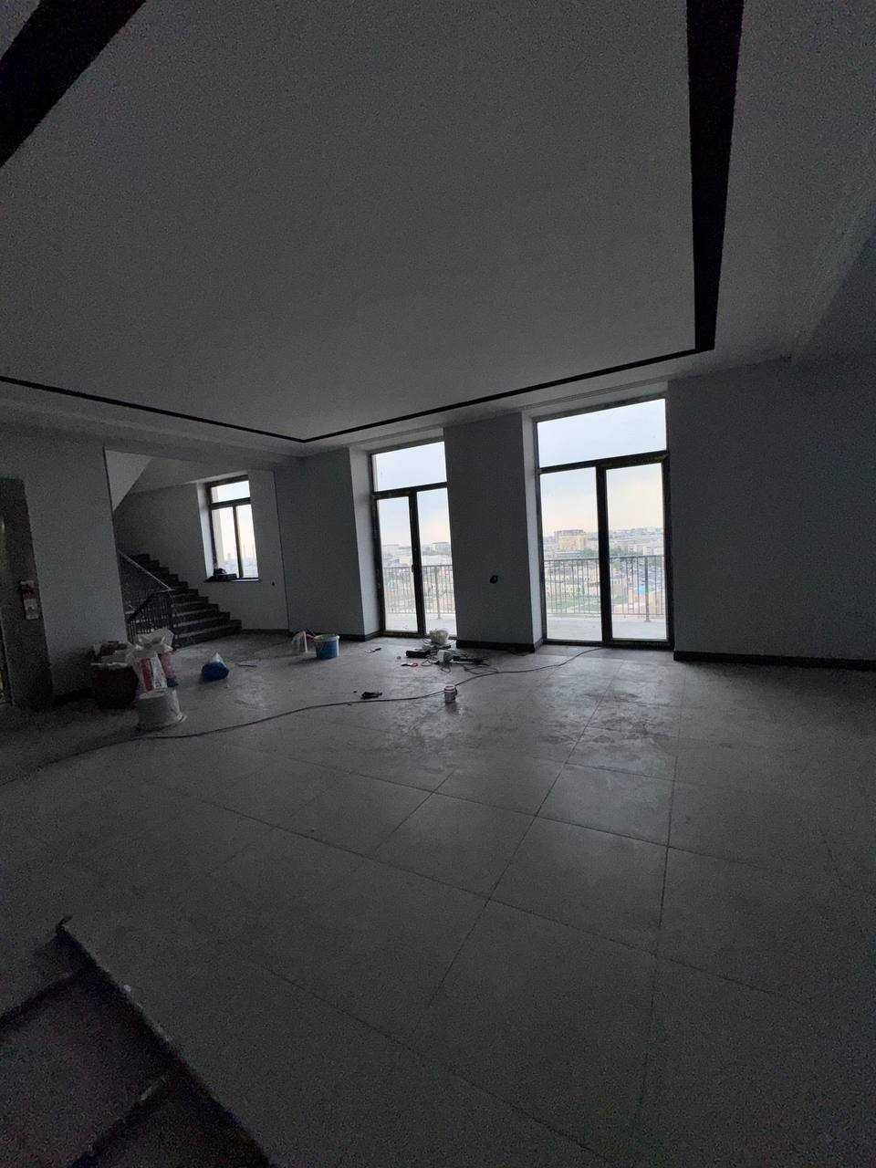 Сдаётся Помещение вдоль дороги под школу, офис (N180)