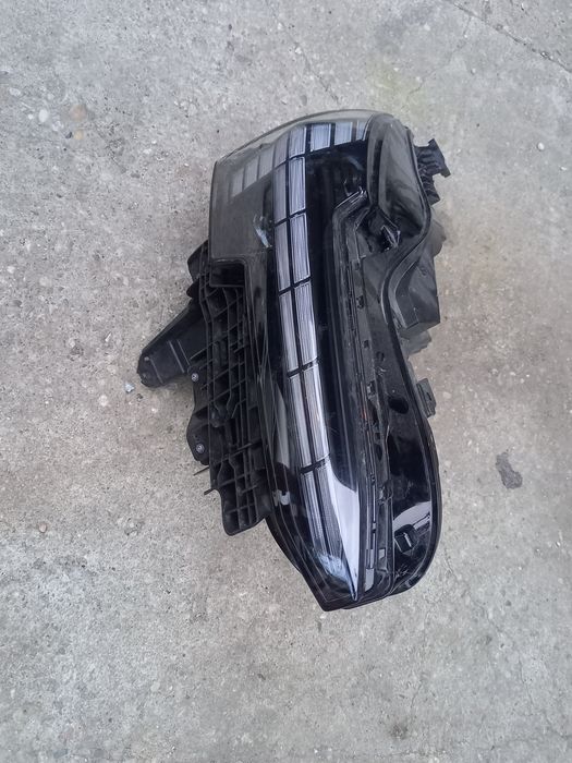 Far dreapta Volvo EX 30