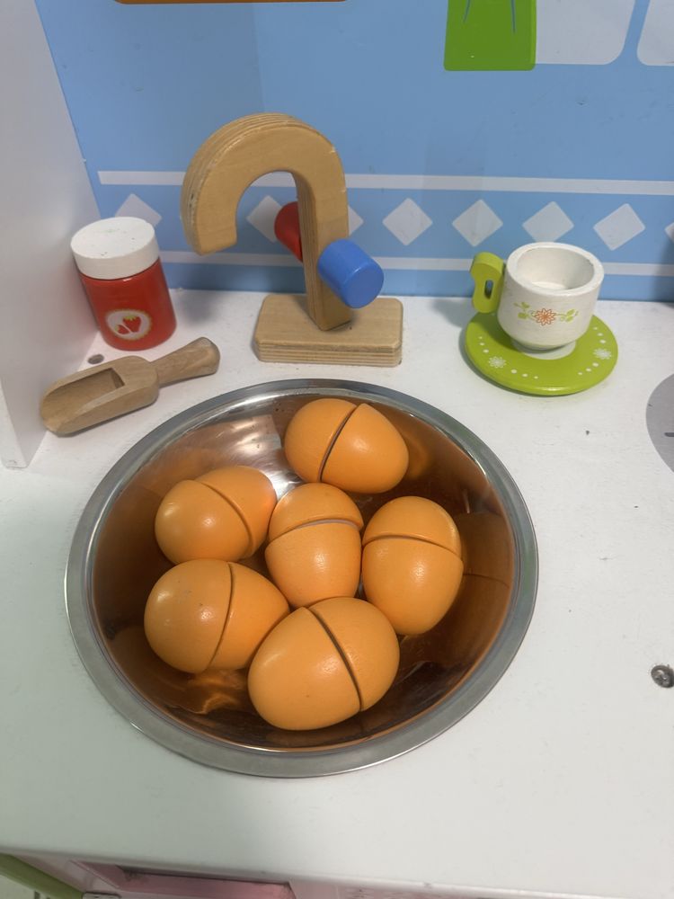 Дървена кухня + аксесоари