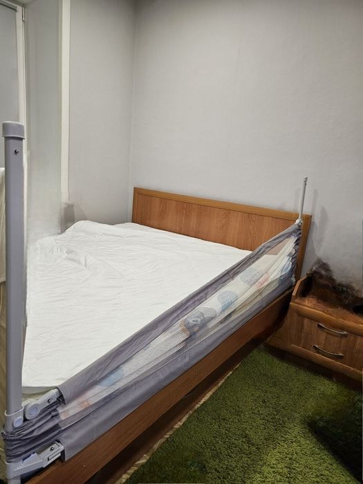 Защитные бортики на кровать