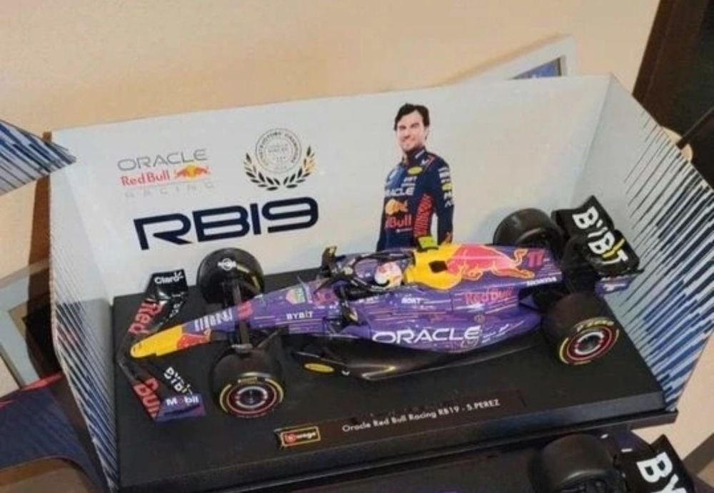 Macheta F1 1:18 Red Bull RB19 Las Vegas 2023 SergioPerez

Bb