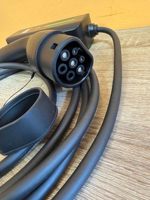 3.7 кВт Зарядна Станция Електромобил Зарядно Type Тип 2 Шуко 8-16A 5М