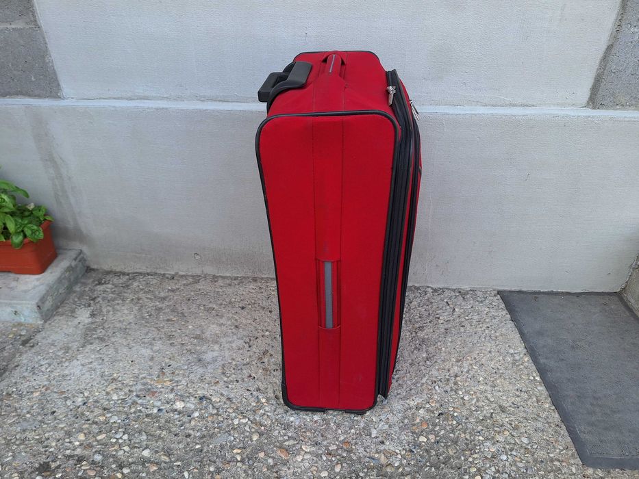 ***Troler Red Titan | 70*45*27 cm | 4.450 kg