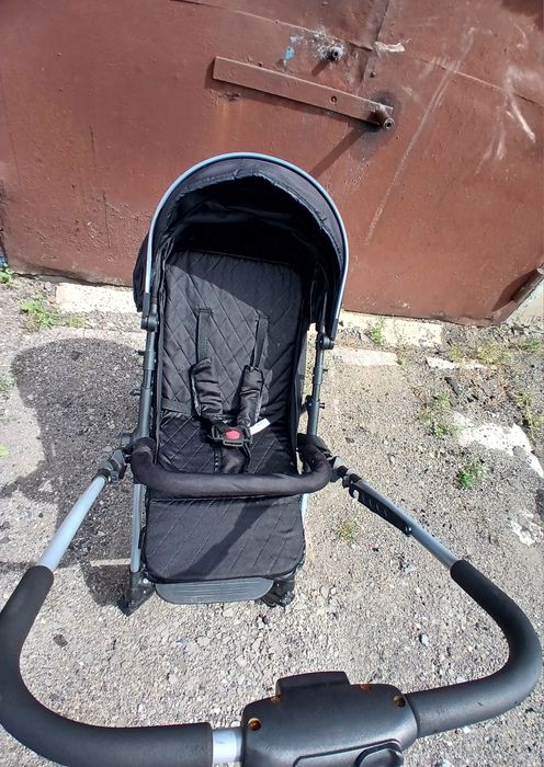 Коляска прогулочная