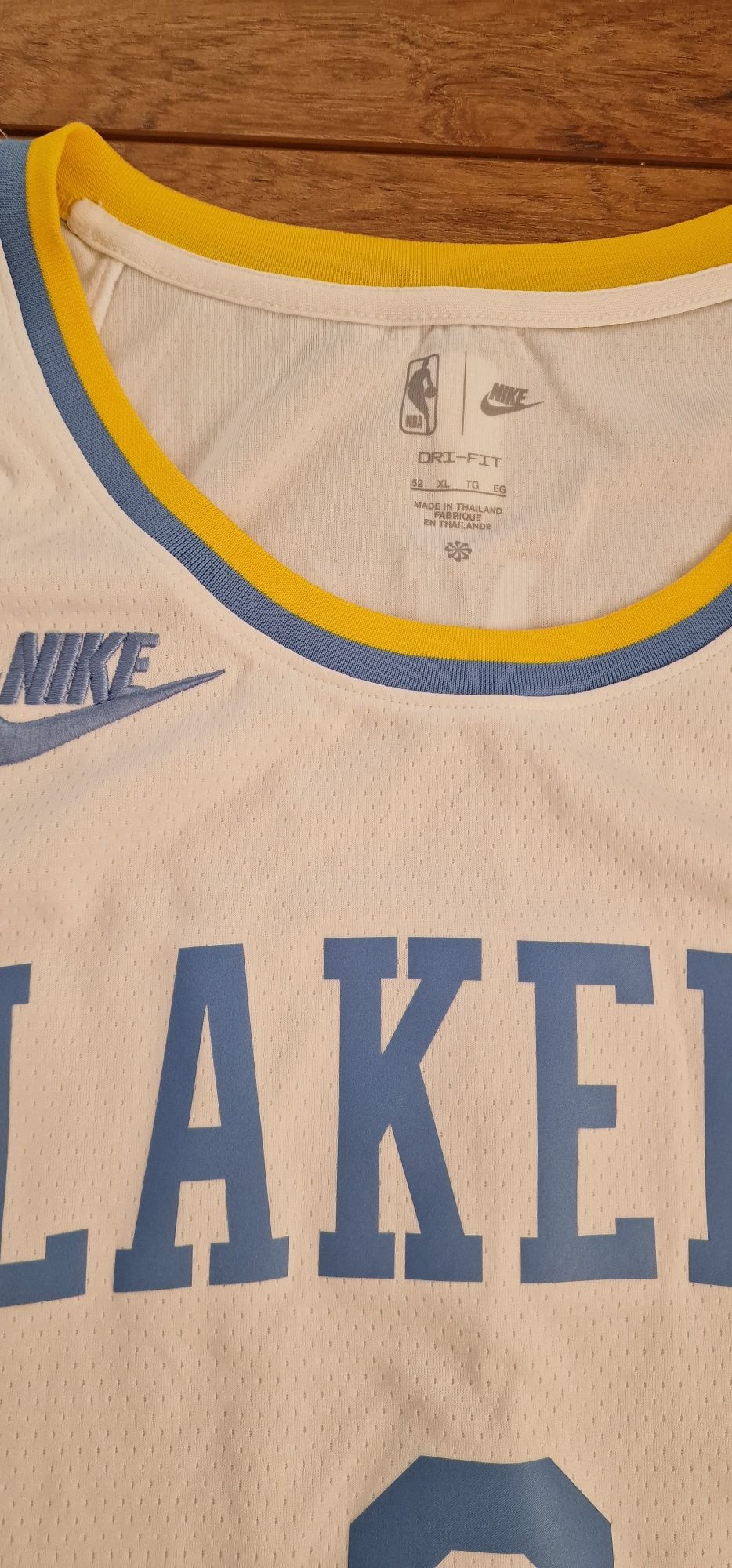 LeBron James Lakers блузи L/XL, оригинални