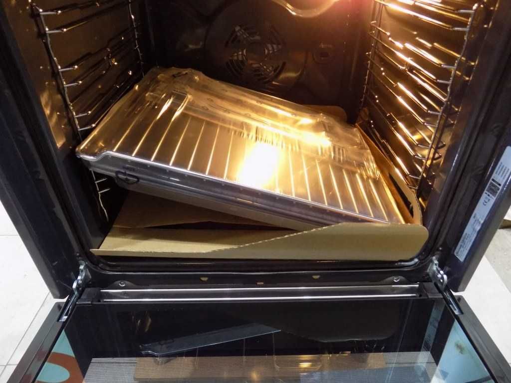 Фурна за вграждане Bauknecht BIR4 DH8FS2 ES код 3320