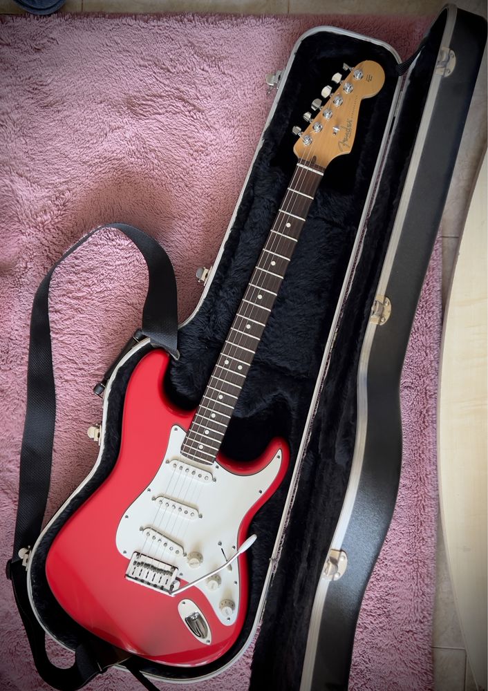 Американски Fender Stratocaster 2000г. продавам