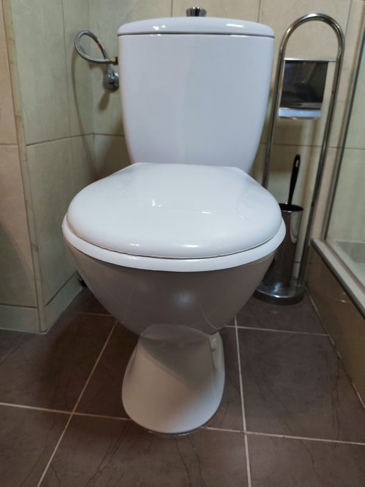 13 Seturi WC + rezervor