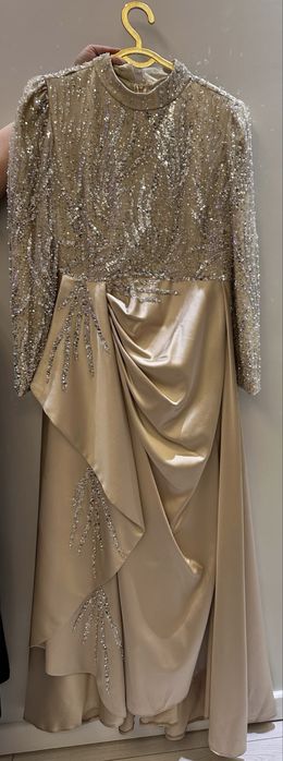 Платье вечернее