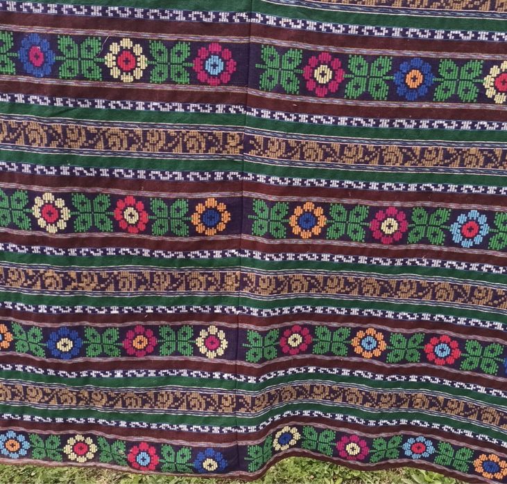 Covor traditional oltenesc din lana nefolosit cca 180/220 cm