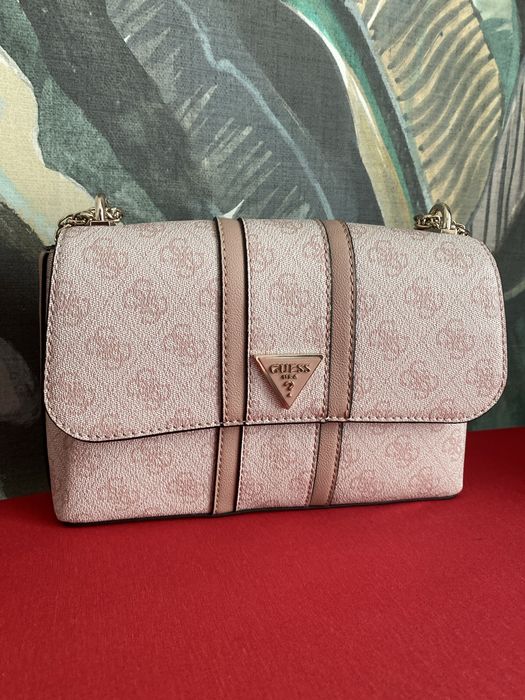 Отигинална Guess чанта
