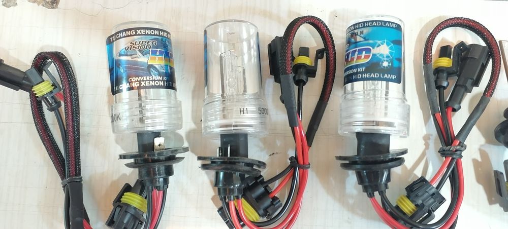 Ксенононови крушки H1 5000K 35W и баласти