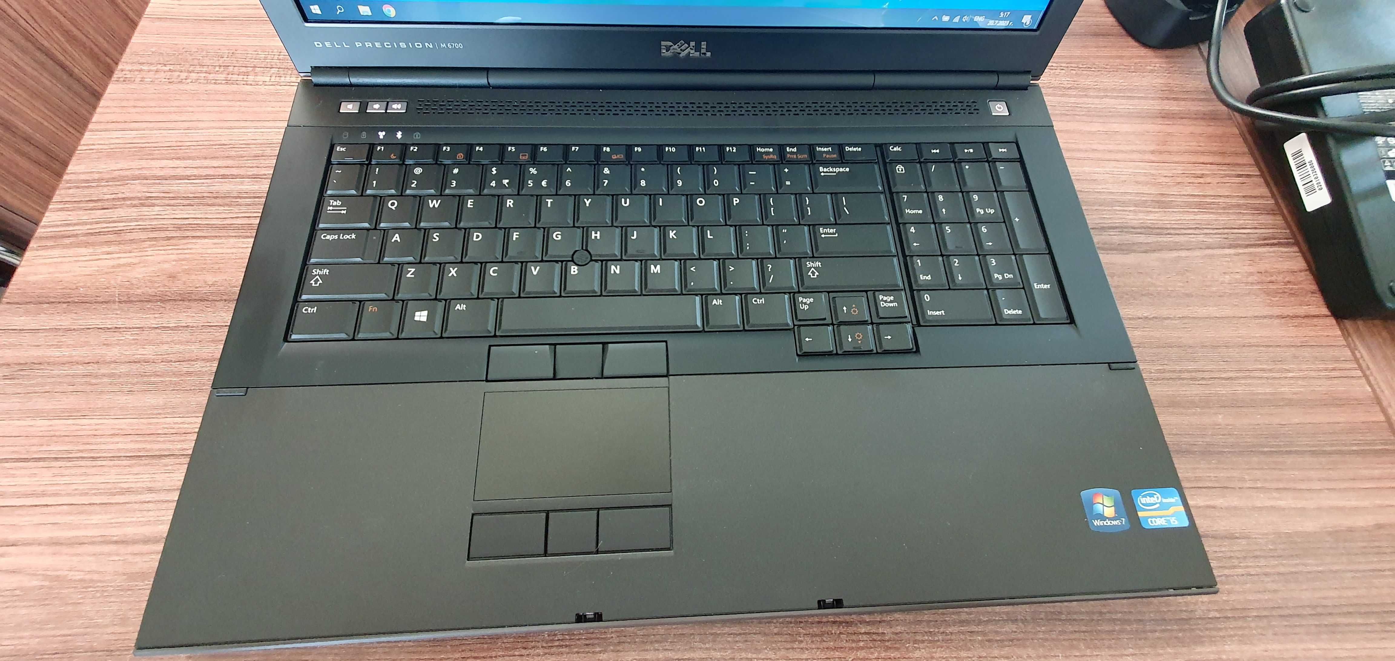 Продавам лаптоп DELL Precision M6700 Работна станция