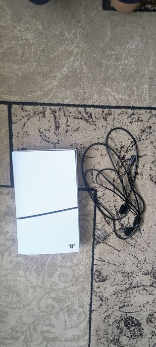 Vând PS 5slim nou