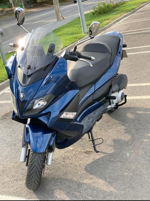 Se vinde Scuter Gilera Nexus 250