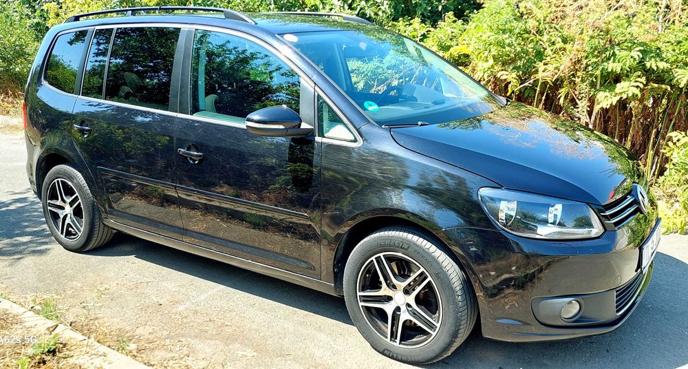 Volkswagen Touran-automată-DSG-      2.0 TDI bluemotion.