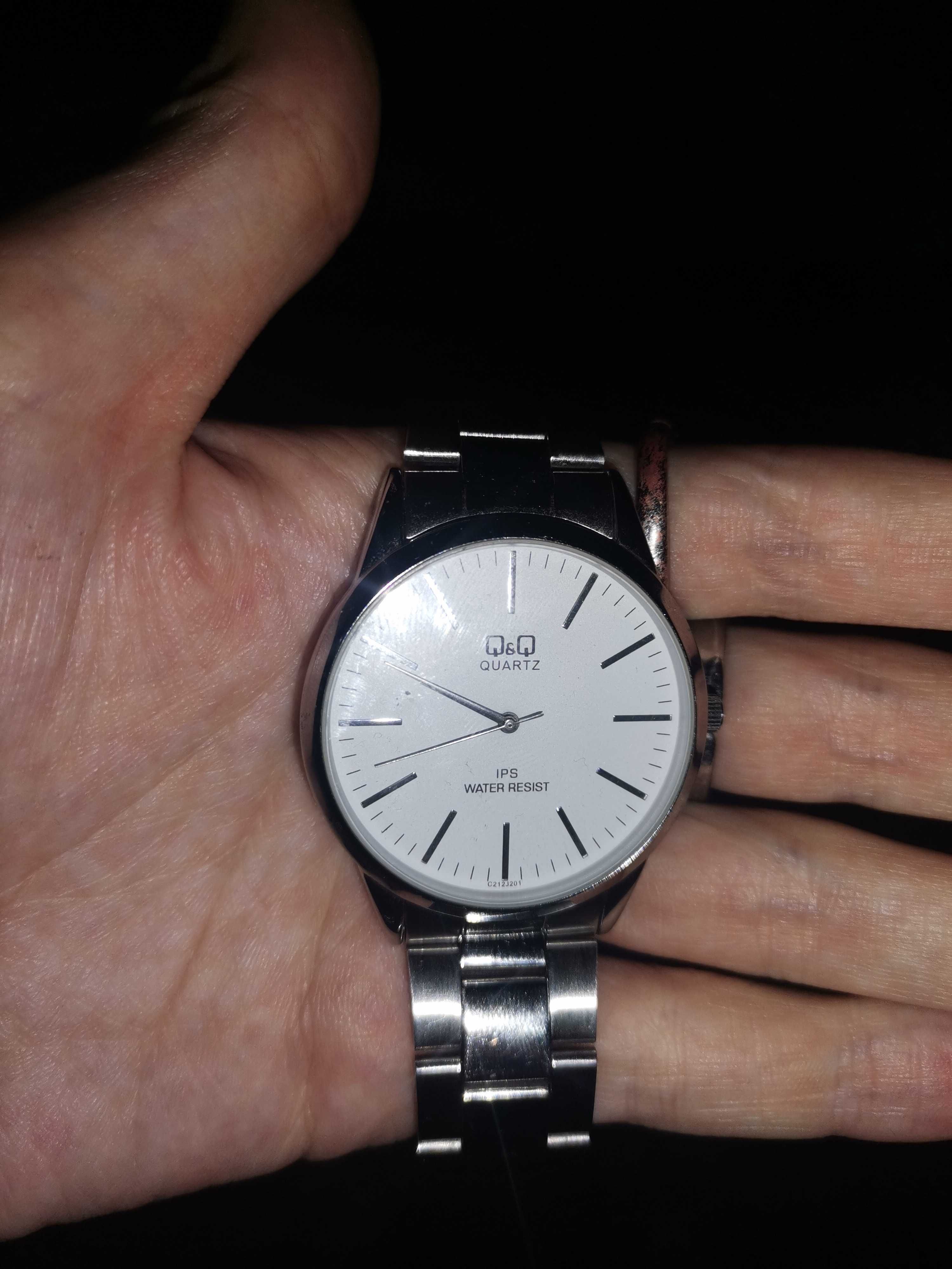 Vând ceas Q&Q Quartz IPS WATER RESIST