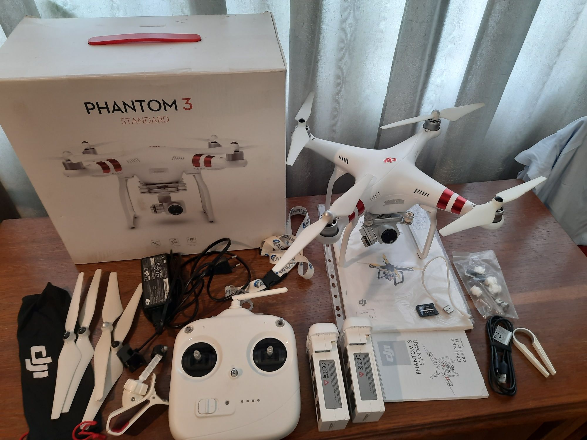 Vand drona DJI Phanton 3 Standard - pachet complet