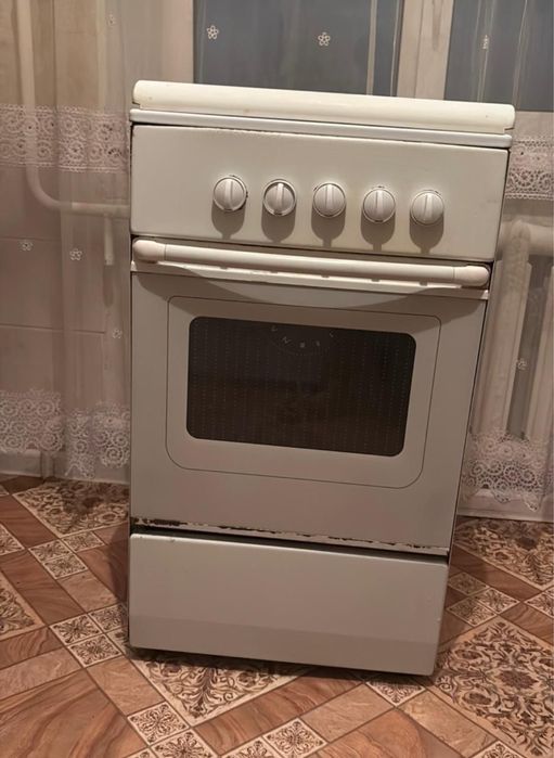 Продам газовую плиту б/у