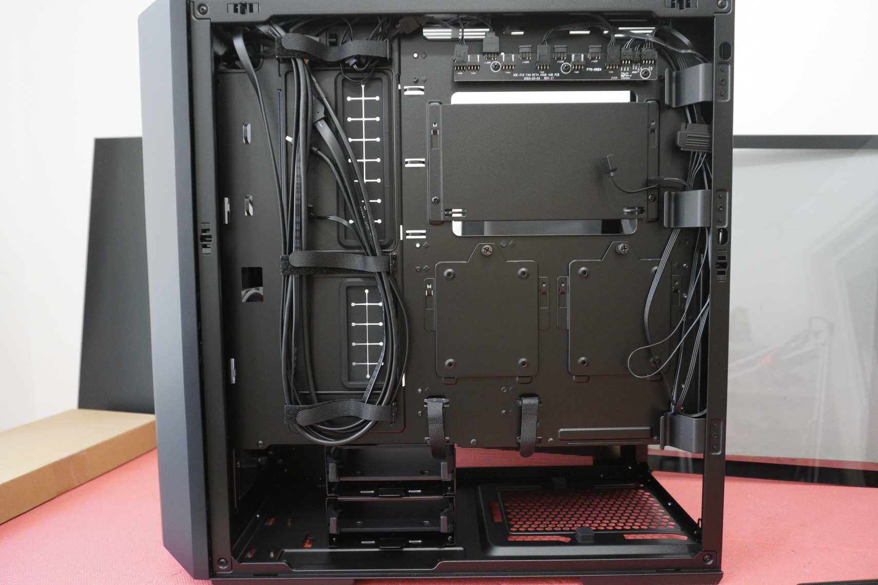 Компютърна кутия Lian Li Lancool 216 RGB / Вкл.ДДС