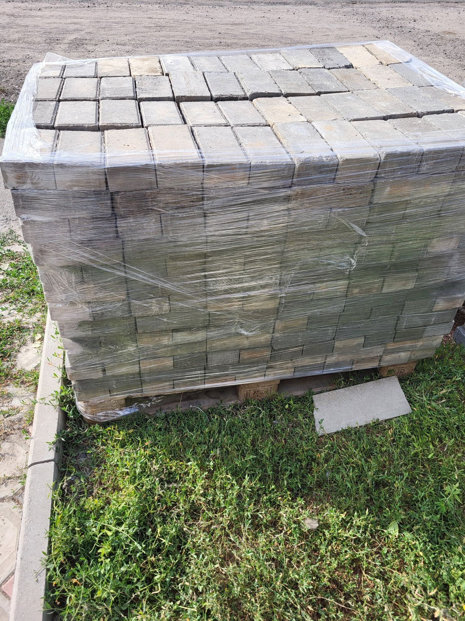 Продам брусчатку б/у.