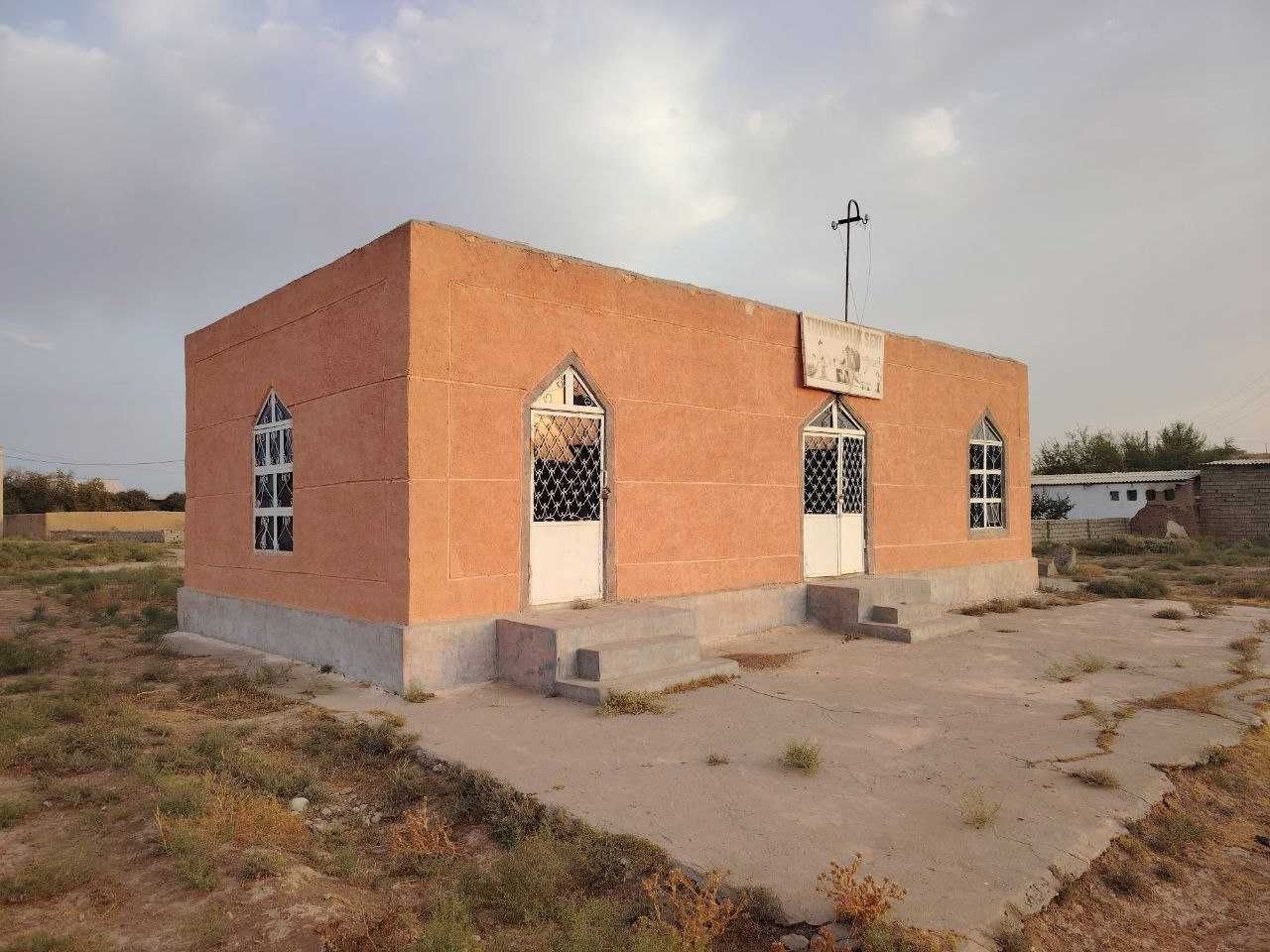 G`uzor tumanida savdo dokon binosi muddatli tolovga sotiladi
