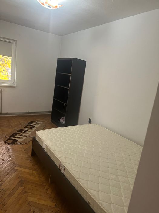 Apartament de închiriat